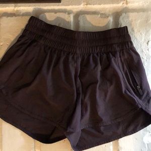 Lululemon size 8 shorts